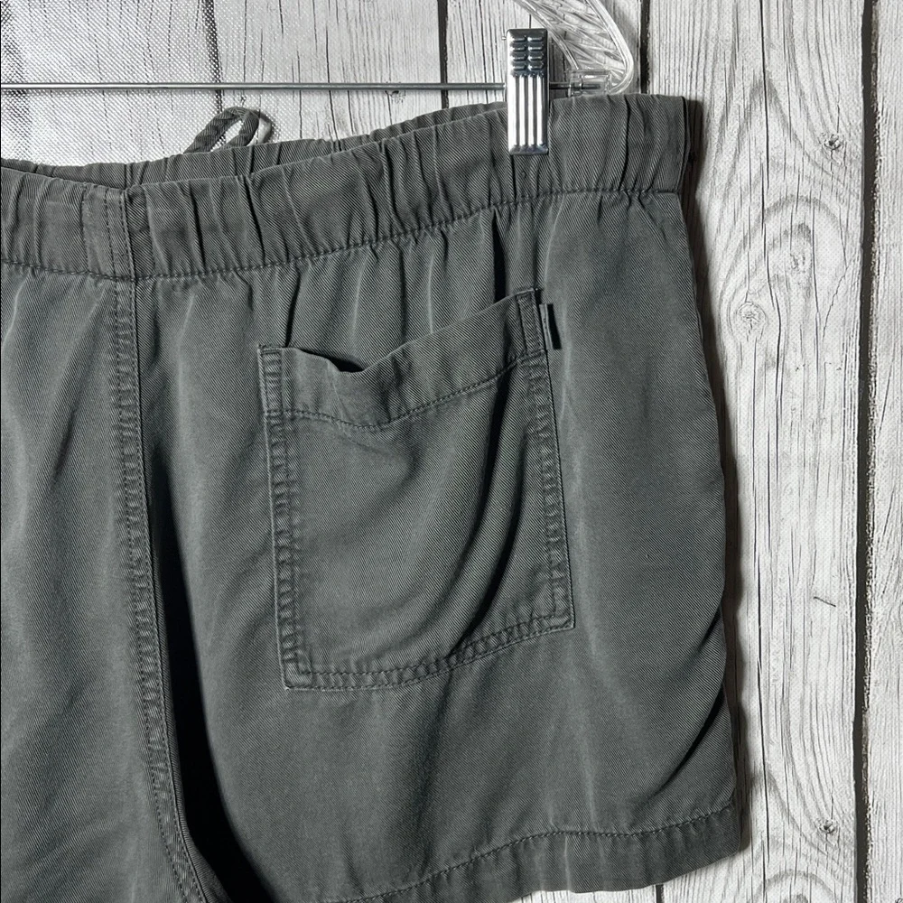 Gap Drawstring Lyocell Casual Shorts Size Large